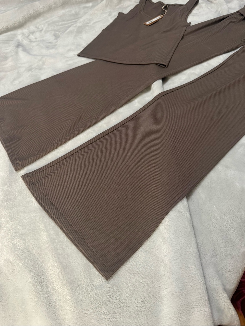 NEW SKIMS SOFT LOUNGE SET - Picture 8 of 8